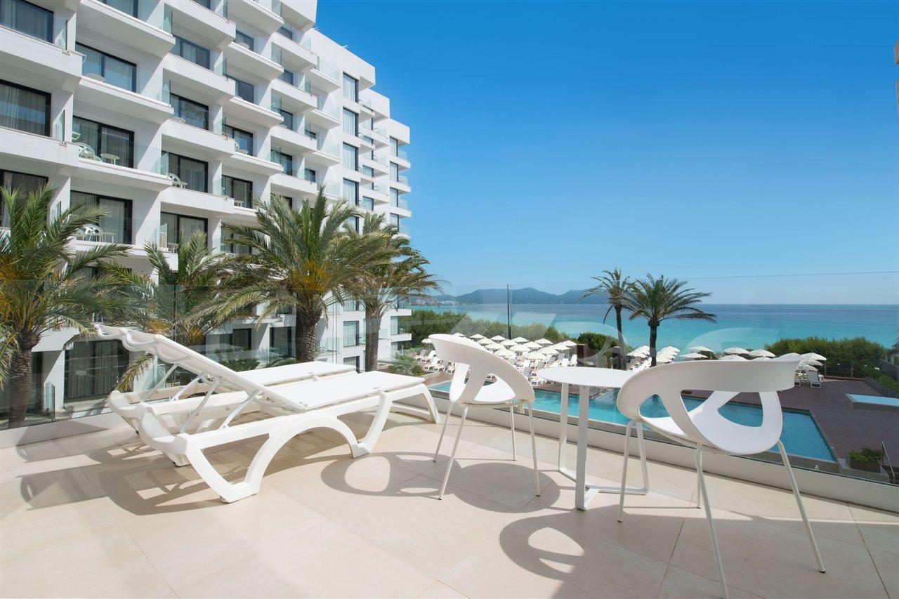 Iberostar Waves Cala Millor - Adults Only Hotel Bagian luar foto